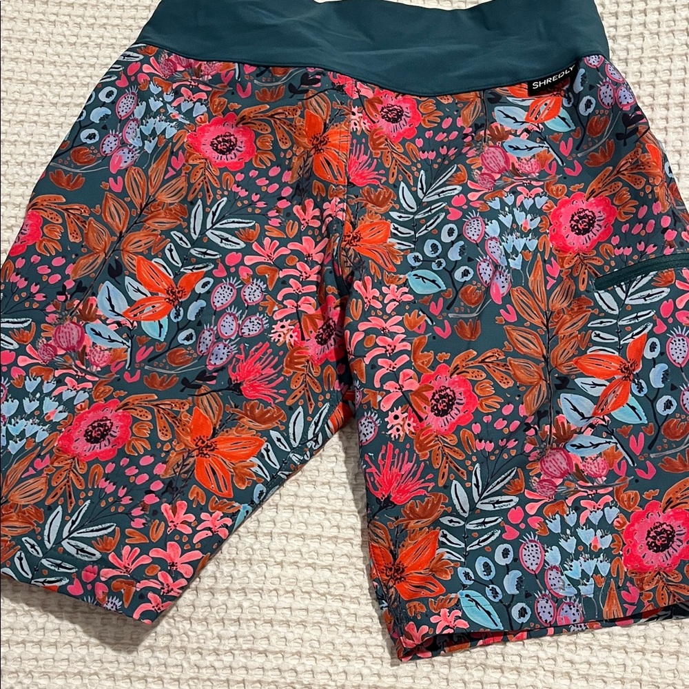 Shredly Floral Women's Bike Shorts. Size 4. No bike pad inside. Worn once. - Picture 4 of 5